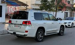 تۆیۆتا لاند کروزەر